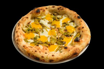 Pizza gourmet con ingredienti di stagione – L'Aforisma Torino